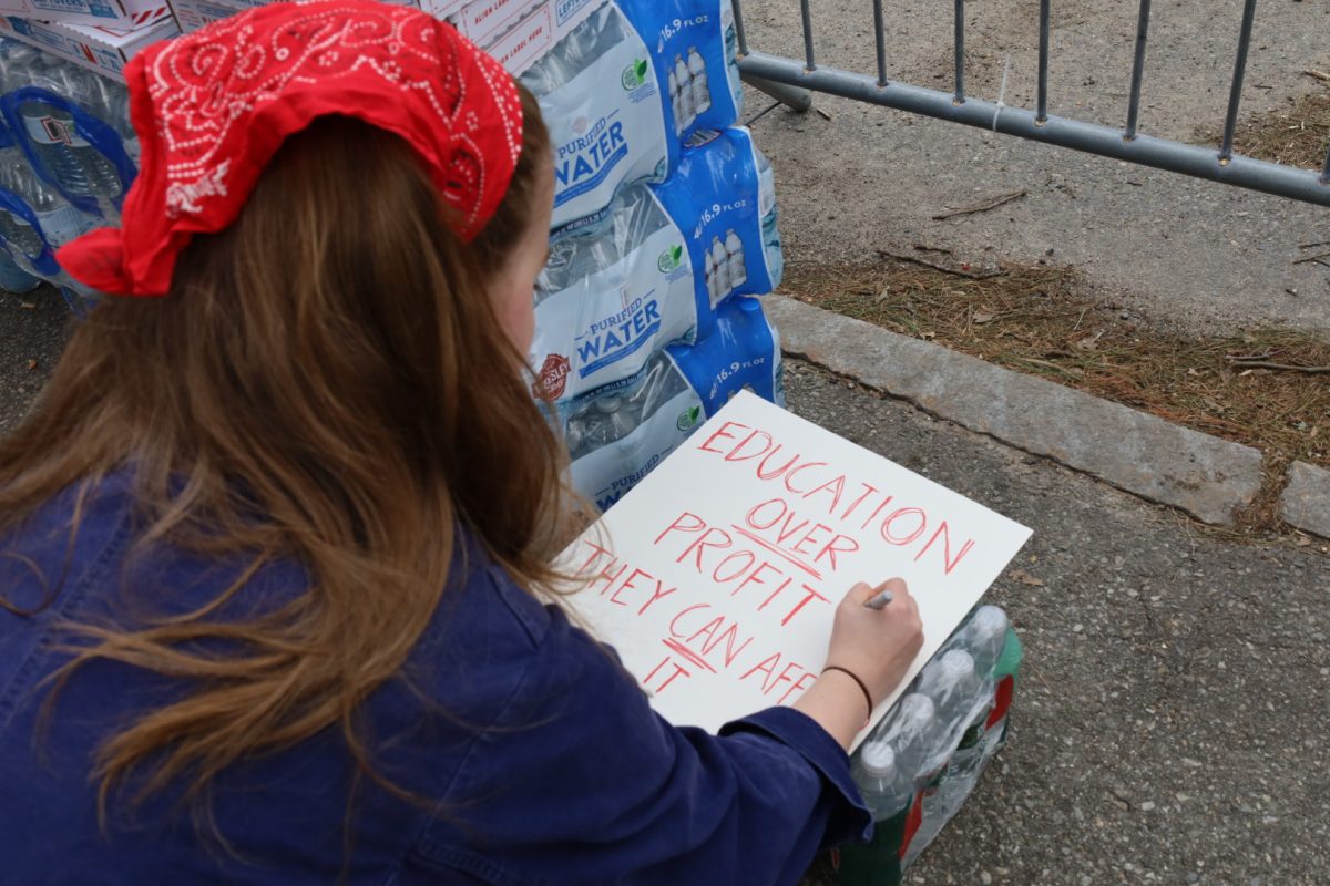 Students respond to ongoing strike